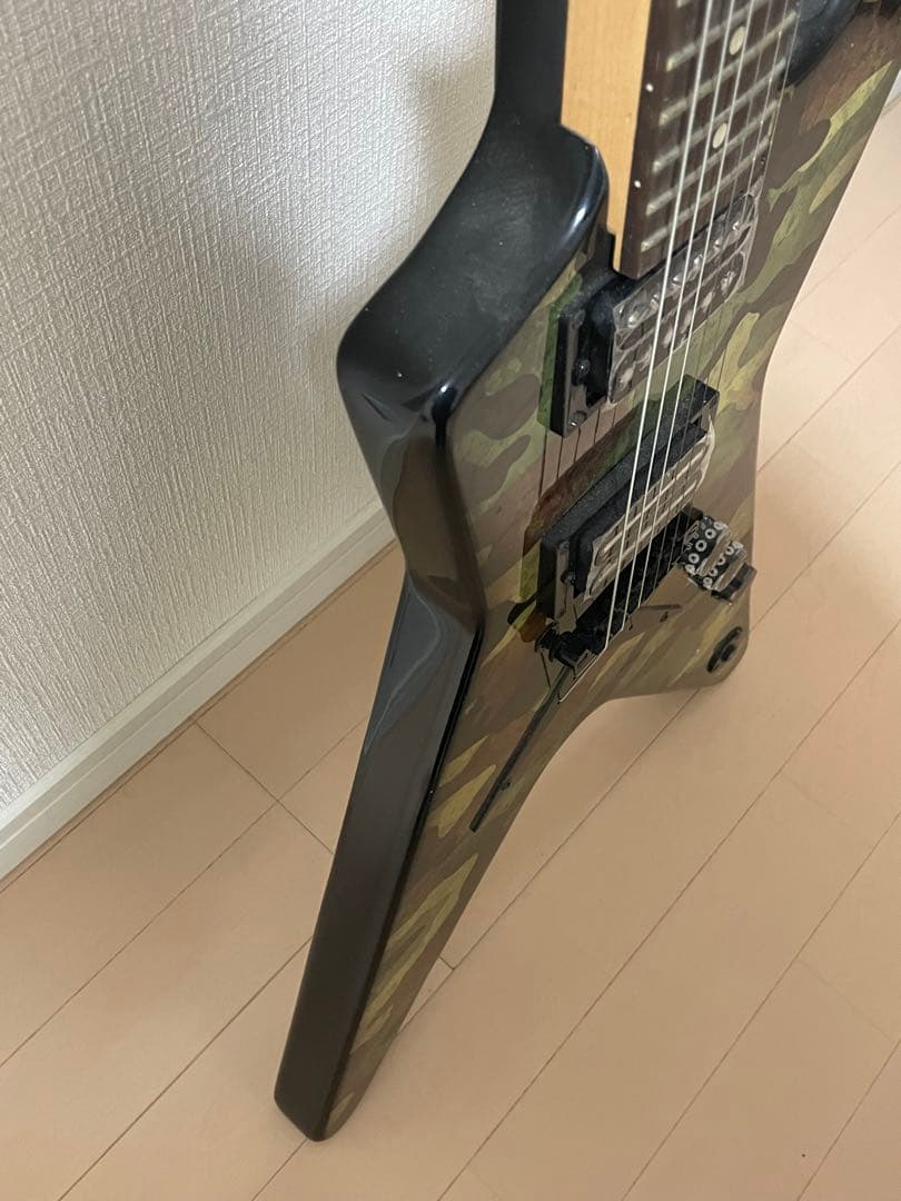 DEEN ダイムバックダレル　カモ　エレキギター