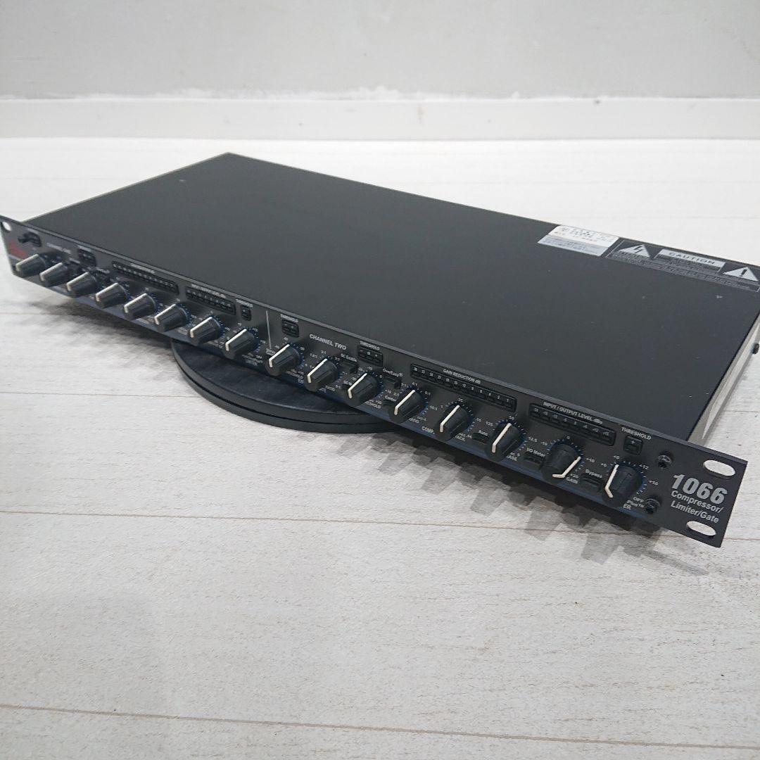 dbx 1066 Compressor/Limiter/Gate コンプレッサー