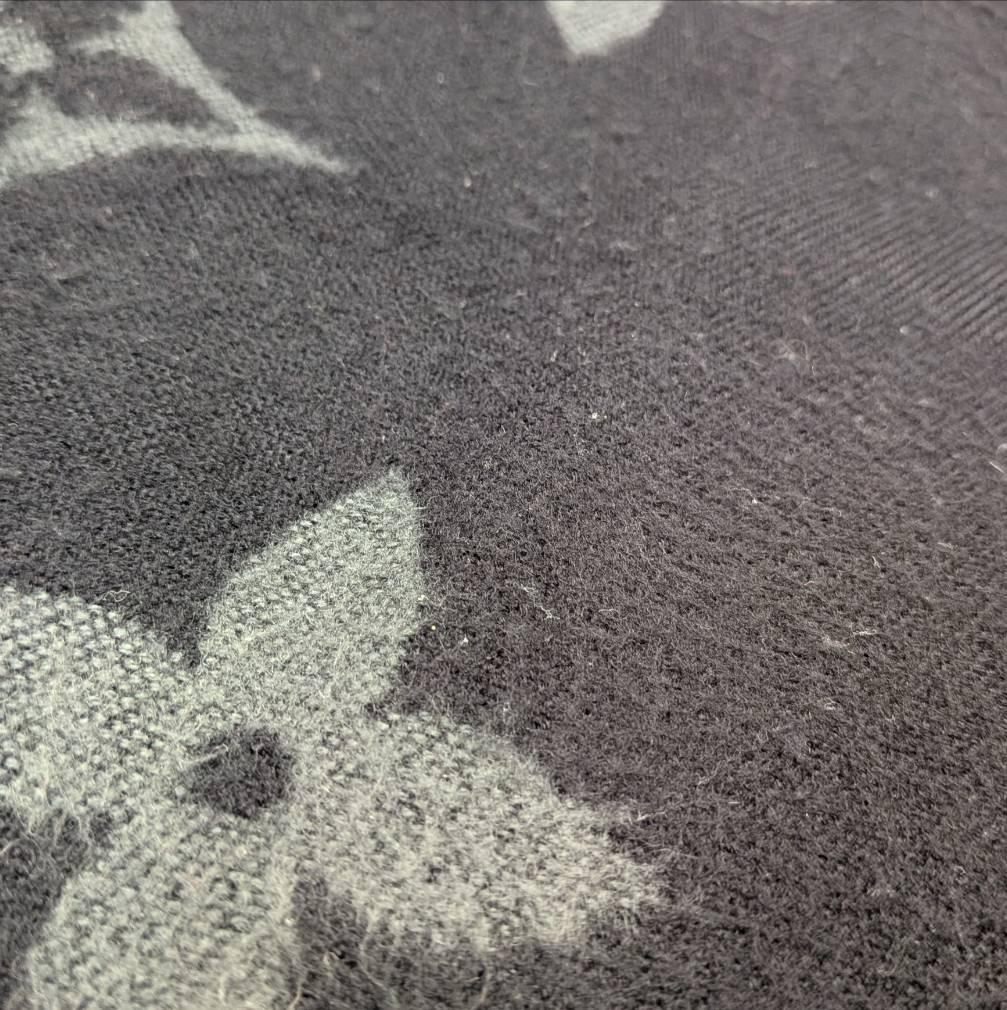 Louis Vuitton ルイヴィトン マフラー ブラック x グレー