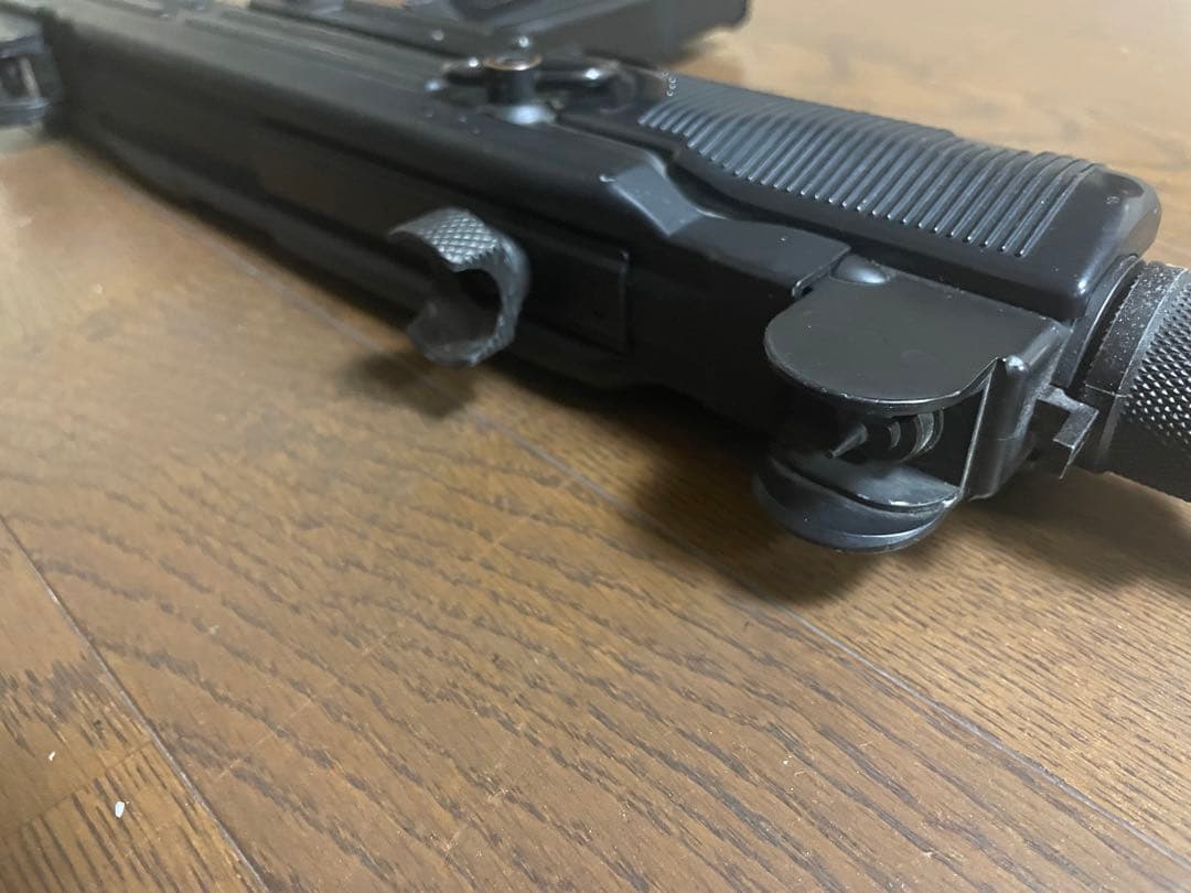 東京マルイ　UZI SMG 9mm x 19 電動エアガン