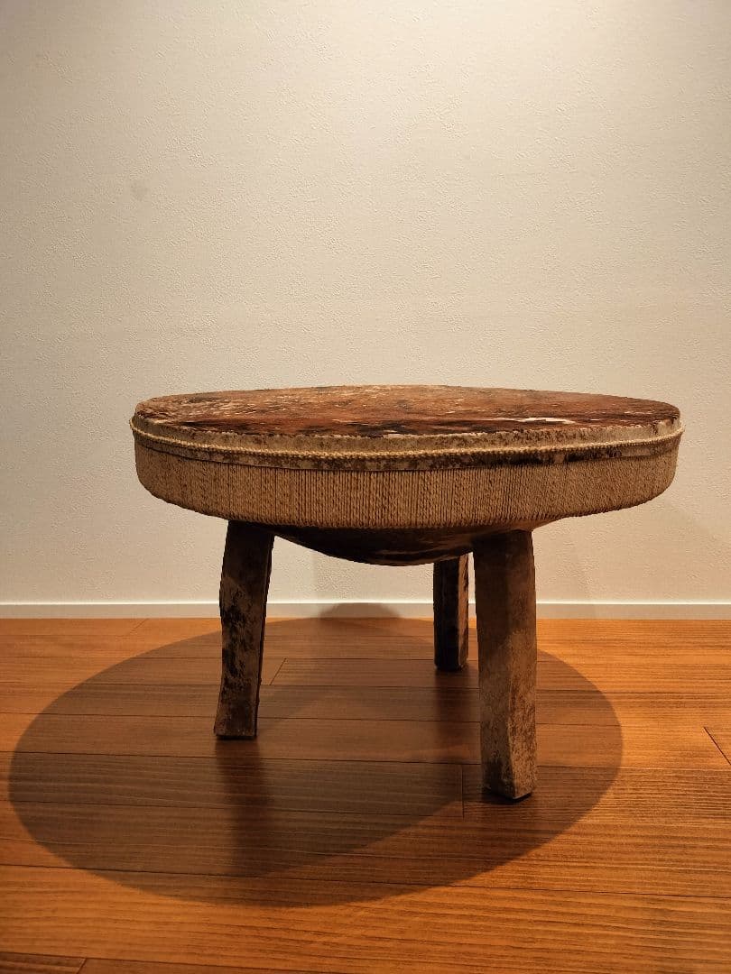 民族楽器　テーブル　スツール　3本脚 毛皮