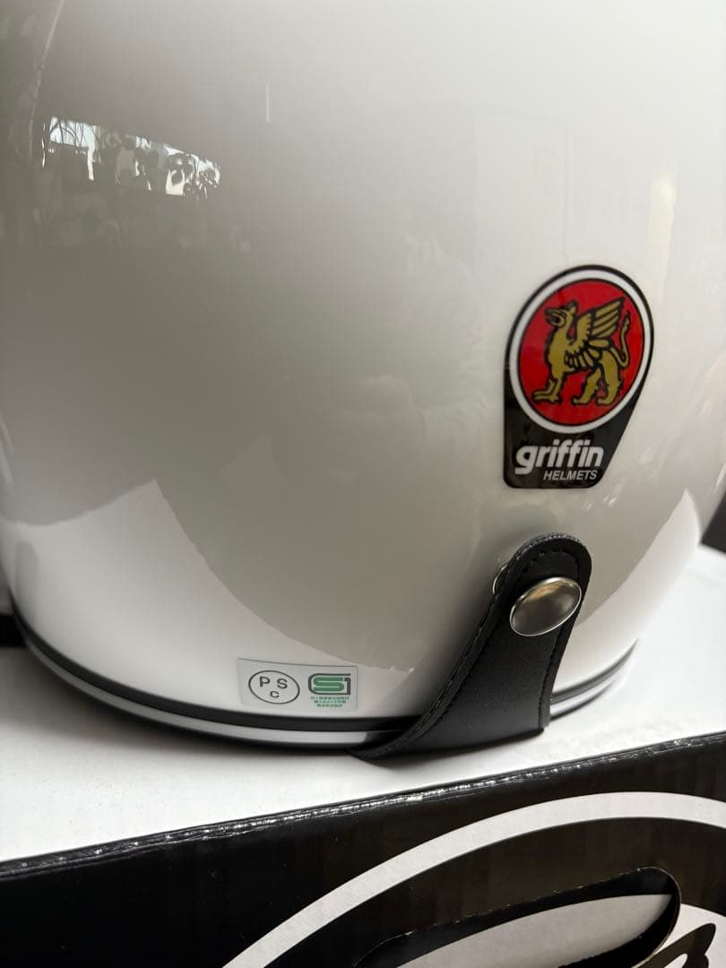 griffin フルフェイスヘルメット ホワイト、シールド付き