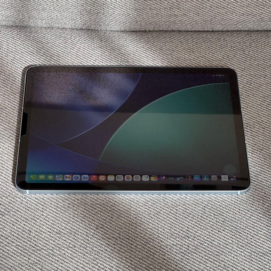 10月購入iPad Air M3 11インチ ブルー セルラーモデル