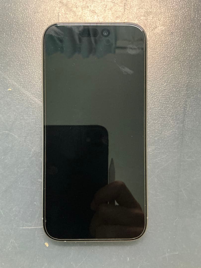 iPhone 15 Pro 256g ナチュラルチタニウム　純正ケース付