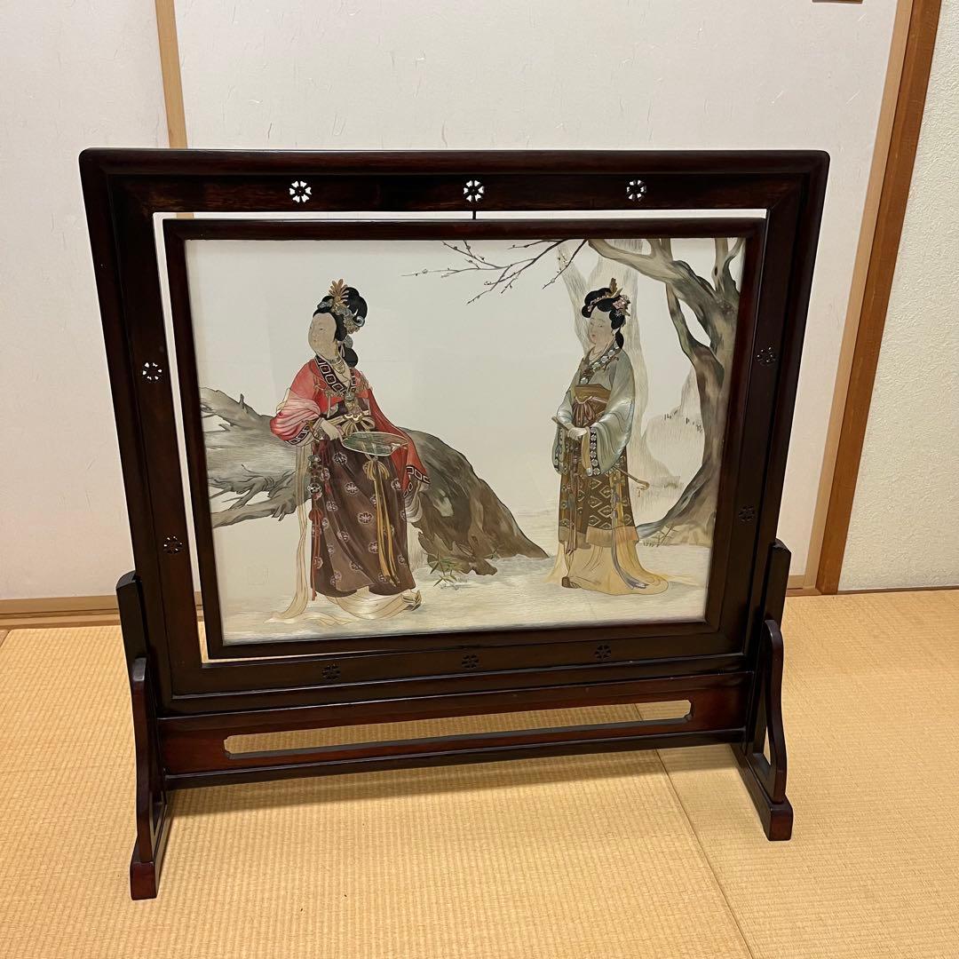中国 手刺繍 仕女図 回転式 両面屏風 木製枠 ガラス入 大型 高級中国工芸品