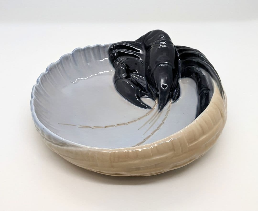 芸術性と希少性が織りなす逸品、ロイヤルコペンハーゲン「ロブスターデッシュ」