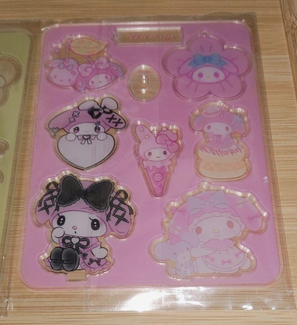 サンリオ スタンドとキーホルダーが作れるアクリル