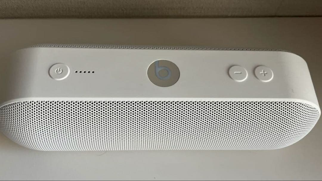 Beats Pill+ ポータブルワイヤレススピーカー