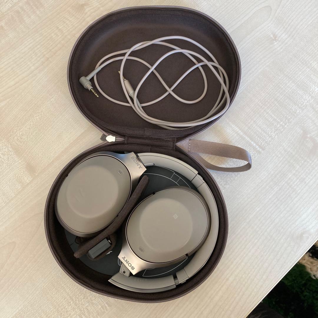 ソニー　MDR-1000X ノイズキャンセリングヘッドセット