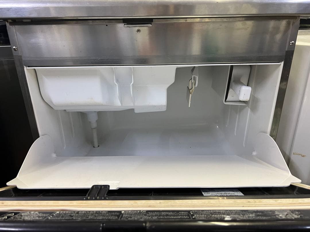 製水機　2011年製　45kg/1日