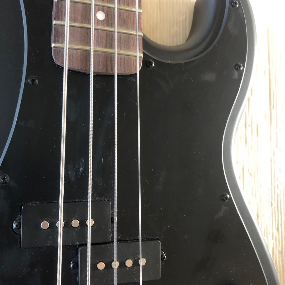 selder custom ブラック　エレキベース
