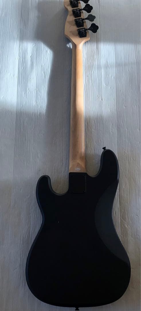 selder custom ブラック　エレキベース