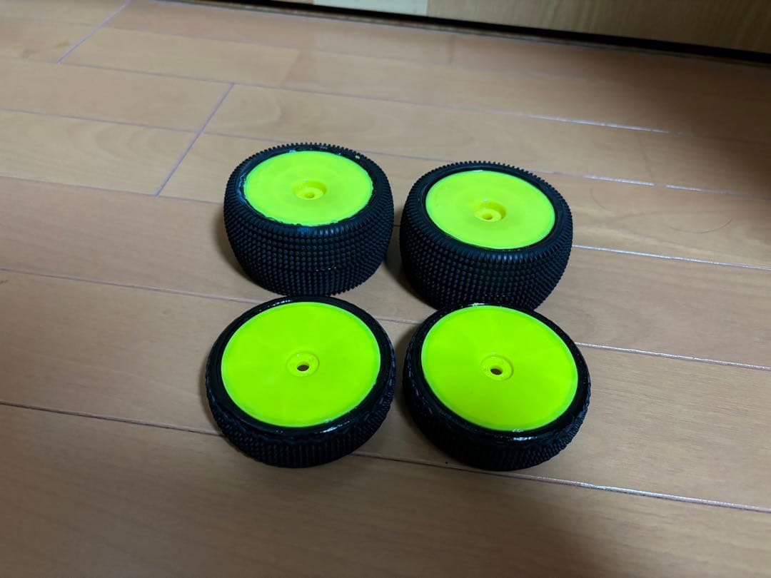 Associated RC10 B7 メカ類付き スペアパーツ多数