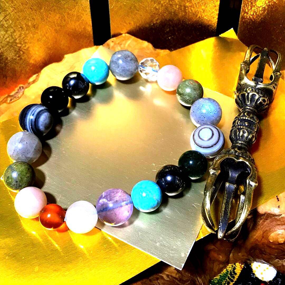 特殊ブレスレット(トレジャーハンター)天然石　心　癒し　精神守護　お守り