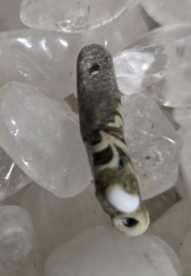 004　ビーズ　トンボ玉　イスラム玉　ペンダント　トップ！