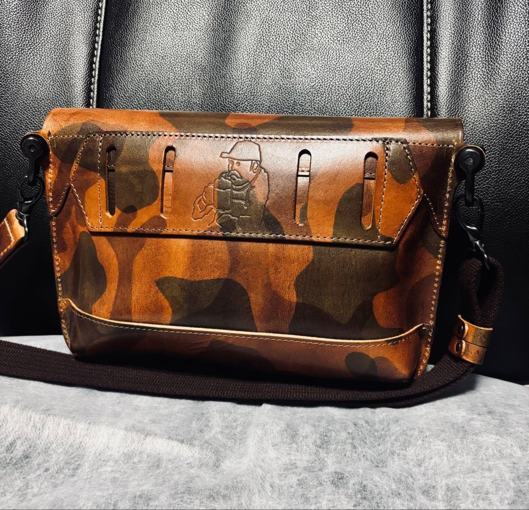 断*中様 ビアベリー ダブルフラップ M 迷彩チョコ ショルダーバッグ 本革 レ