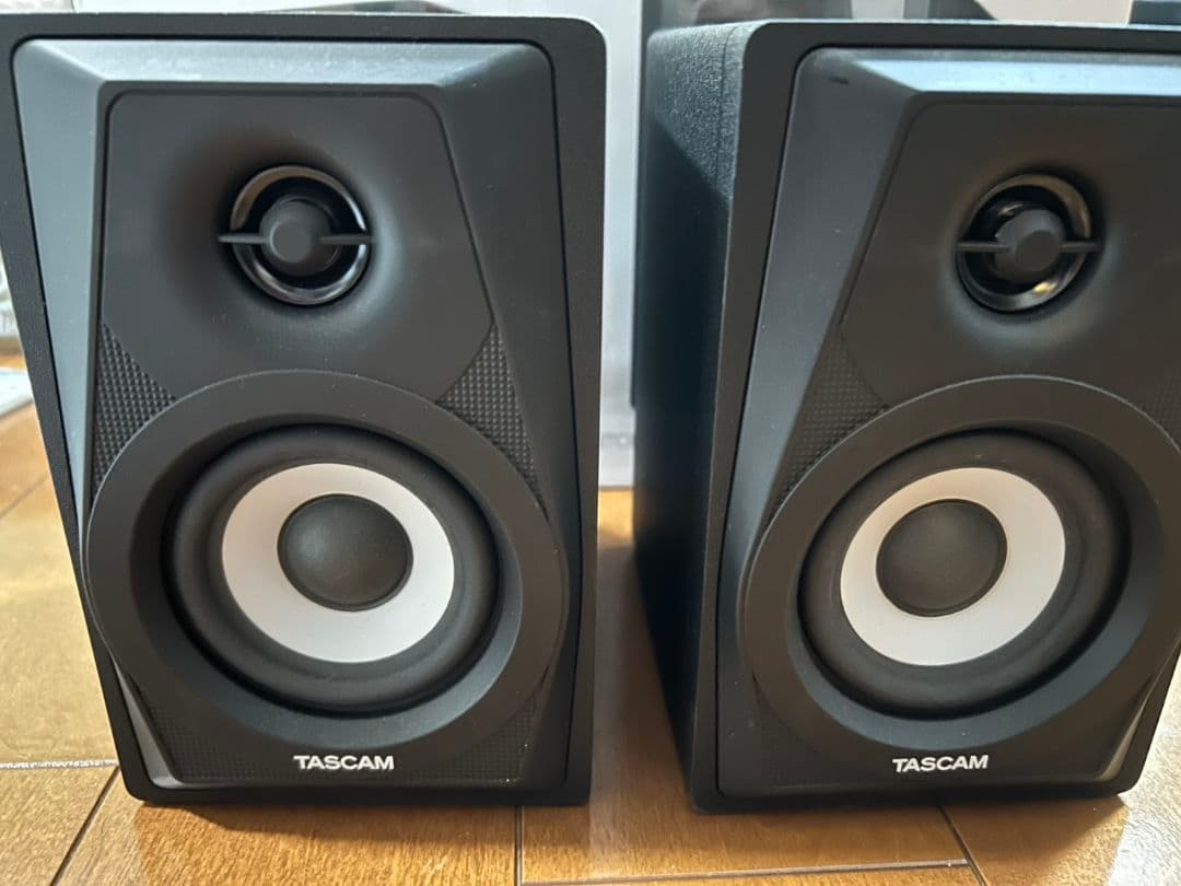 TASCAM VL-S3 アクティブスピーカー