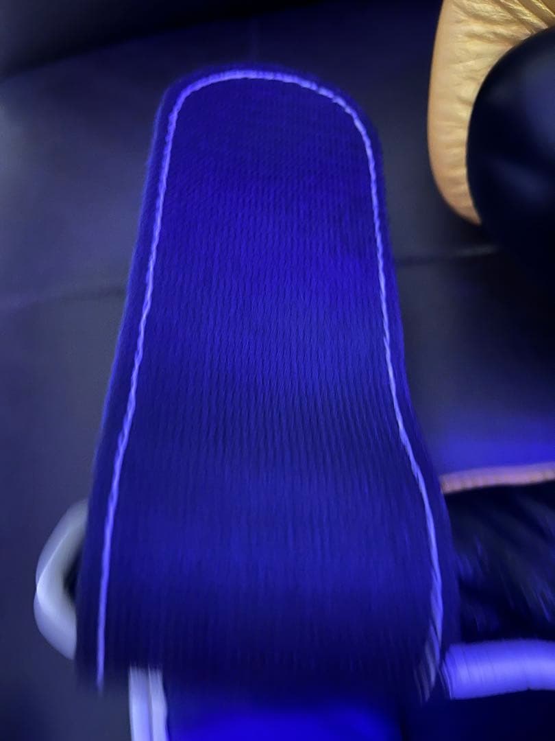 新品未使用 Winning ボクシンググローブ 8oz ゴールド/ブラック