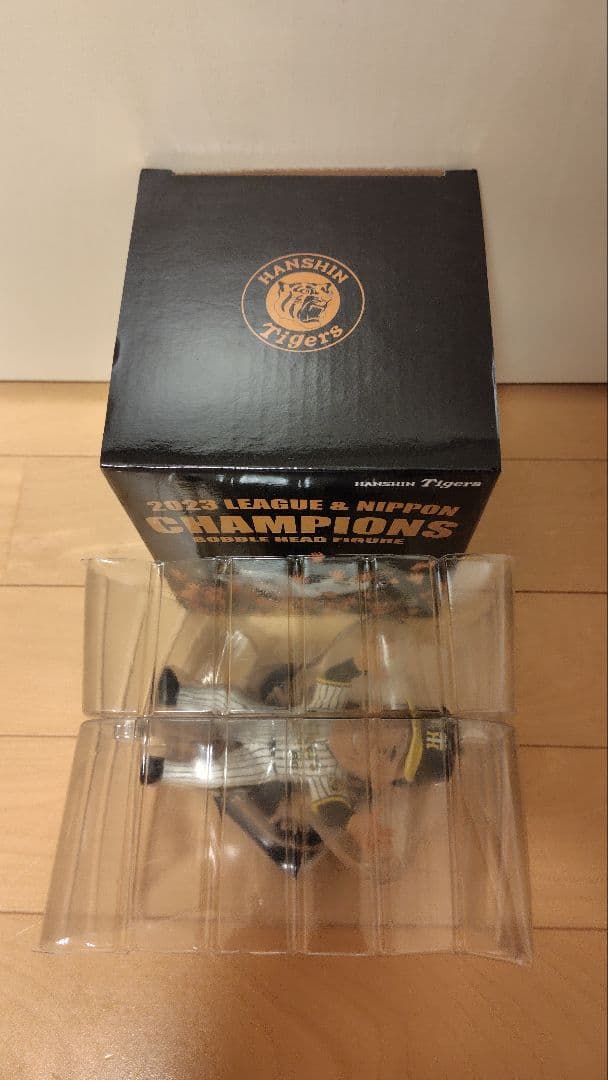 阪神タイガース　岡田監督　ボブルヘッドフィギュア　2023年　リーグ優勝&日本一
