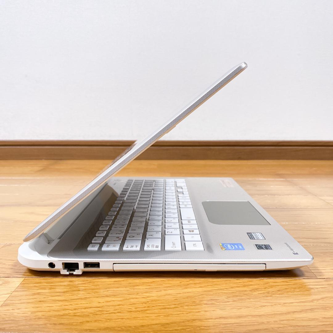 美品✨i3 新品SSD256 メモリ8 最新Win11 東芝ノートパソコン 薄型