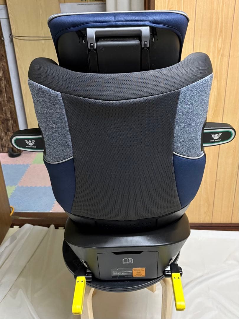 アップリカ クルリラ プロテクト ISOFIX チャイルドシート R129 美品