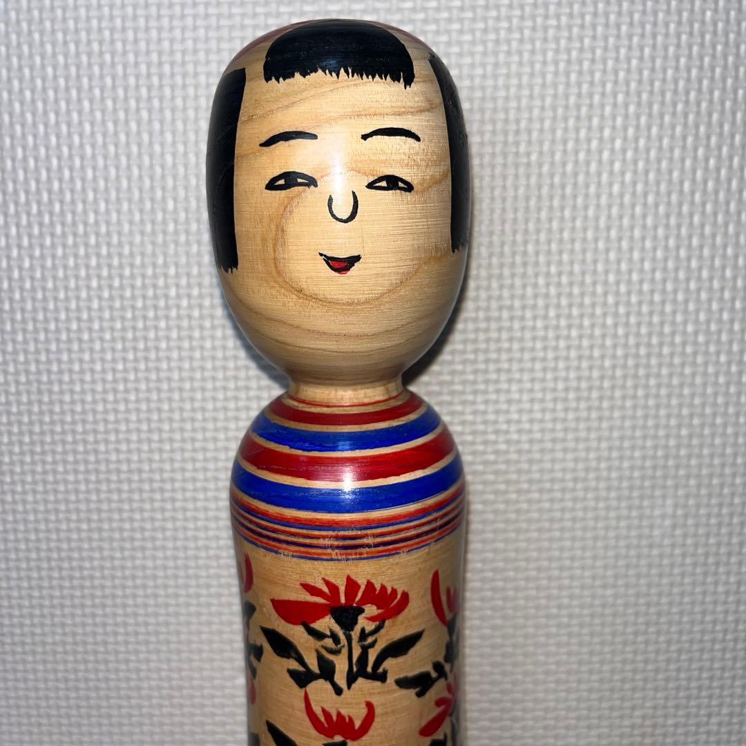 ⭕️伝統こけし　木地山こけし　⭕️超レア　⭕️自作赤色菊花ロクロ線模様　小椋久太郎