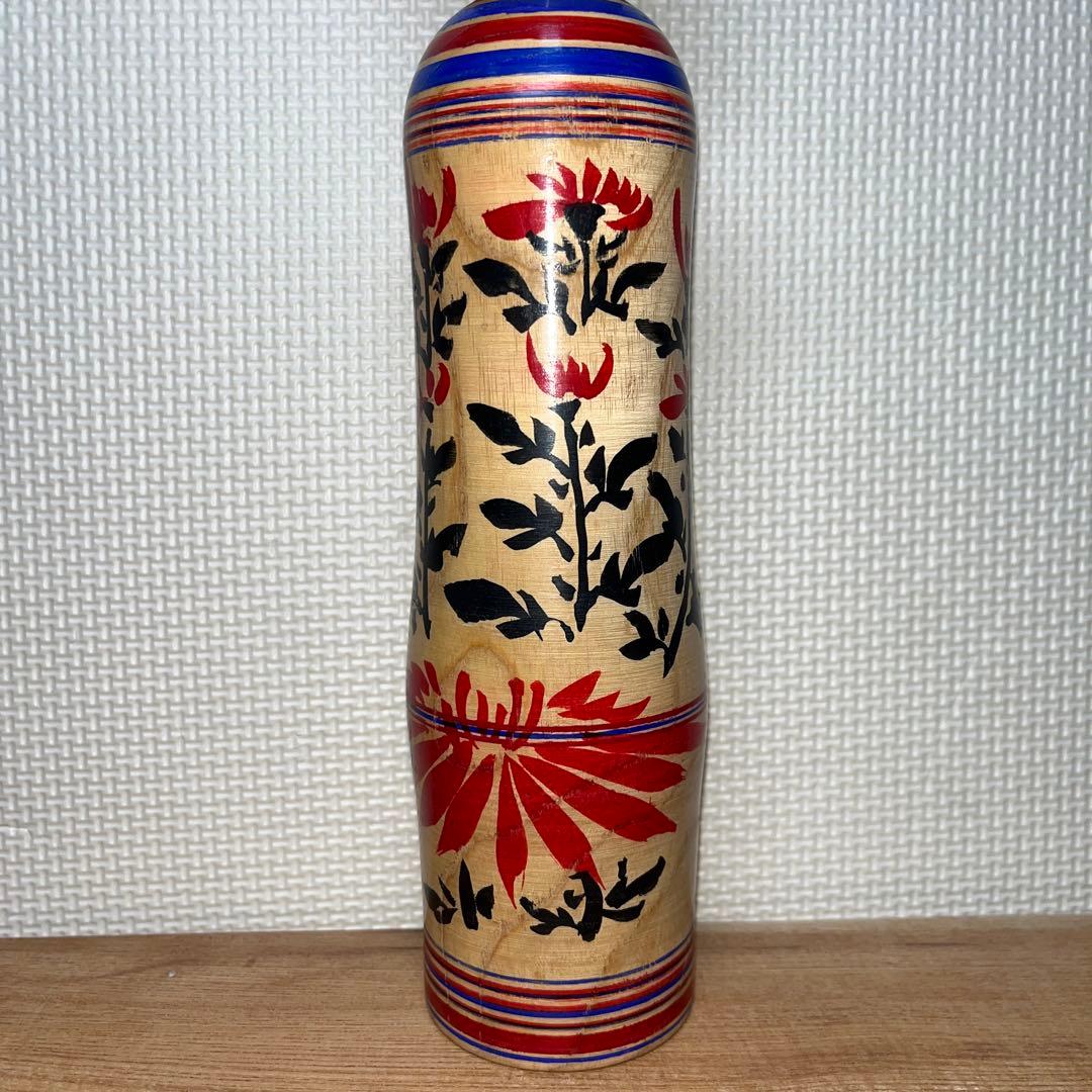 ⭕️伝統こけし　木地山こけし　⭕️超レア　⭕️自作赤色菊花ロクロ線模様　小椋久太郎