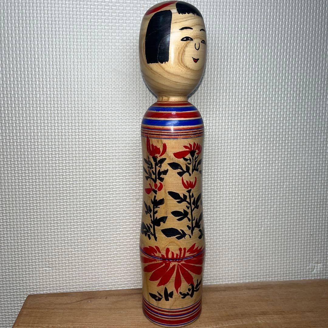 ⭕️伝統こけし　木地山こけし　⭕️超レア　⭕️自作赤色菊花ロクロ線模様　小椋久太郎