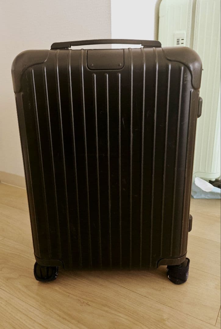 【美品】リモワ　エッセンシャル　キャビン S　マットブラック