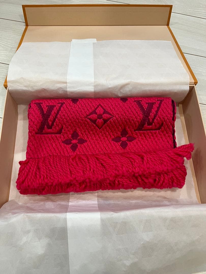 ルイヴィトン マフラー 未使用 箱付き 正規品