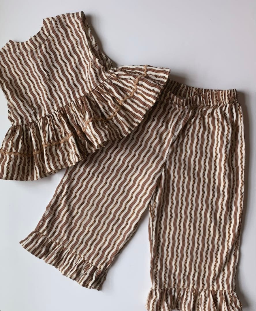 apolina kids セットアップ　3-5y