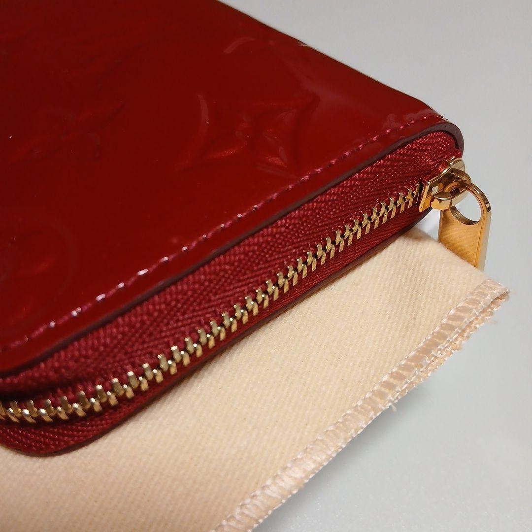 再値下げ【ルイヴィトン】美品 モノグラム ヴェルニ ジッピーパースレッド