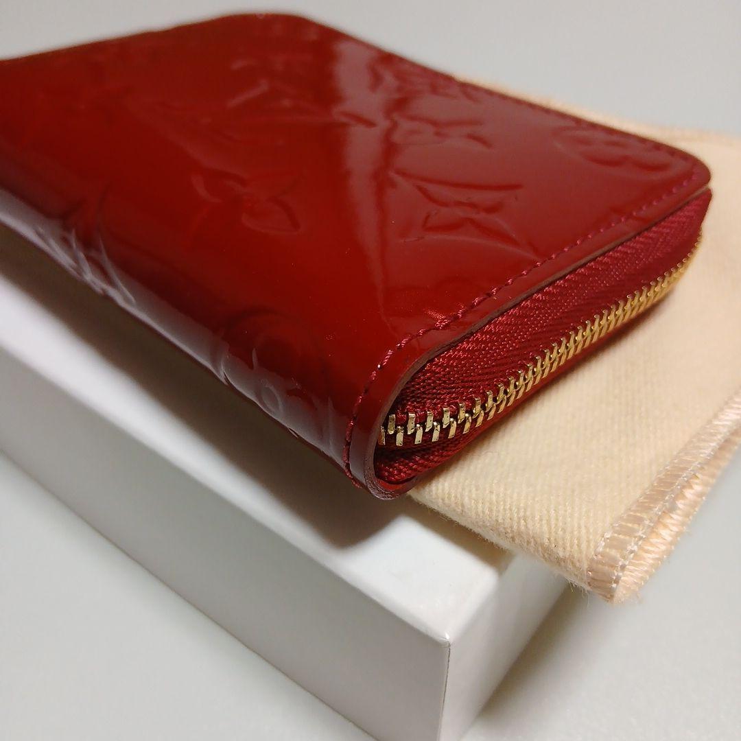 再値下げ【ルイヴィトン】美品 モノグラム ヴェルニ ジッピーパースレッド
