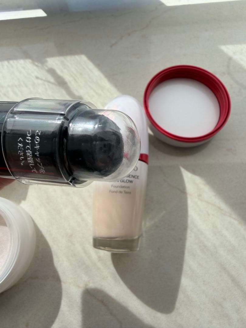 ファンデーション、パウダー、ブラシセット