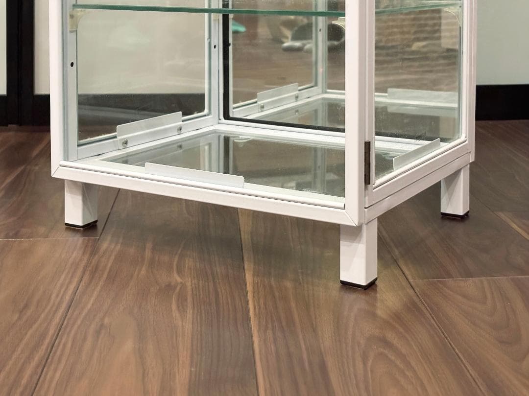 【美品】ガラス コレクションケース 白 背面ミラー 扉付き W36cm