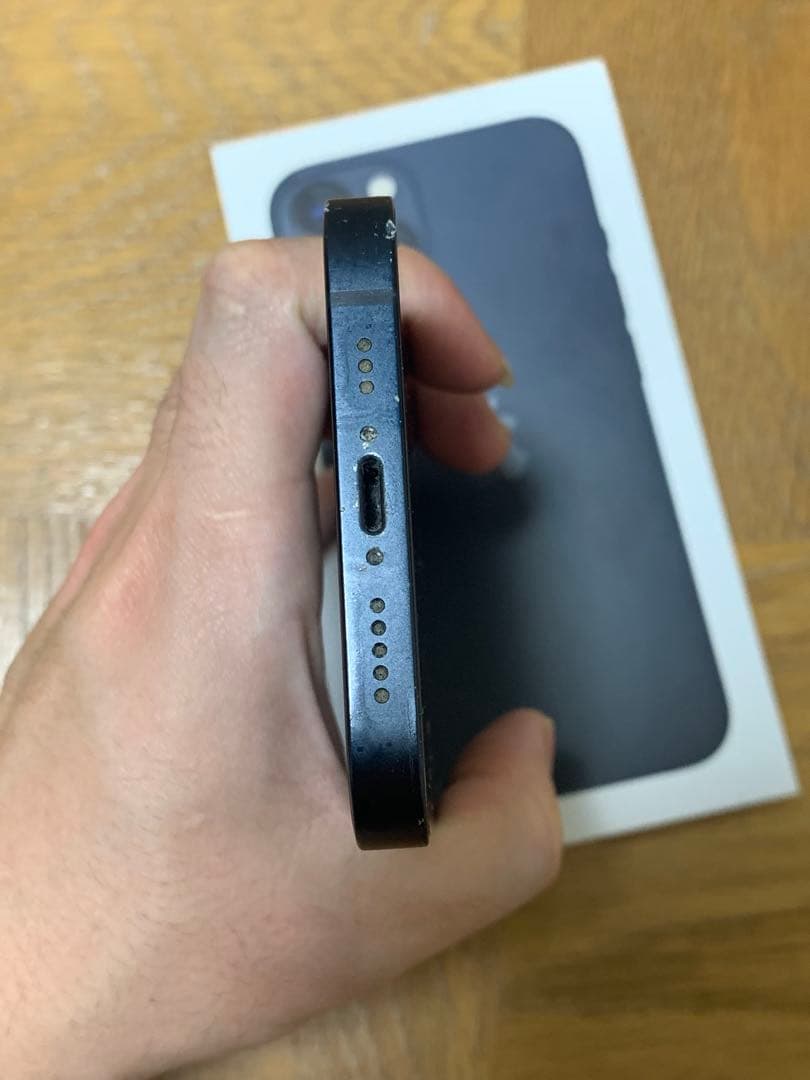 Apple iPhone 13 ブラック 本体 箱付き