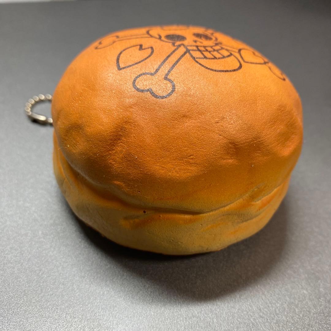 【激レア】ワンピース　ヒルルク海賊旗　焼きたてパン ストラップ