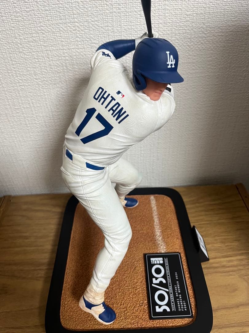 公式　712体限定生産　50/50 記念　大谷翔平 フィギュア