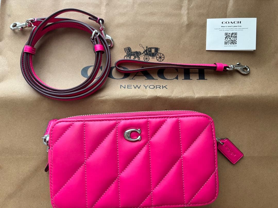 coach キラ クロスボディ　ドラゴンフルーツ