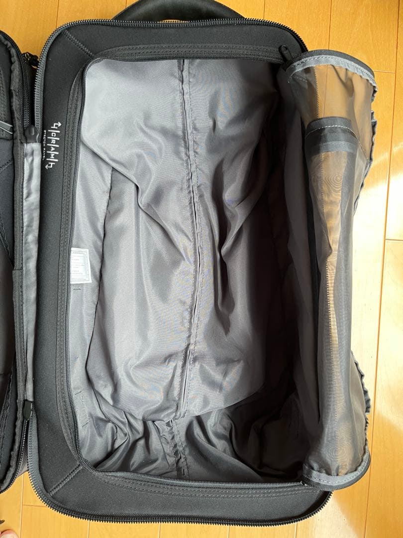 メルリュウ　バートン　ウィーリー フライト デック 38L トラベルバッグ