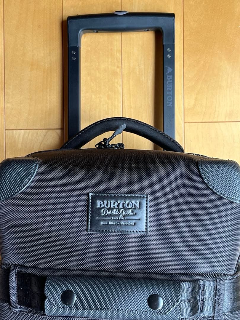 メルリュウ　バートン　ウィーリー フライト デック 38L トラベルバッグ