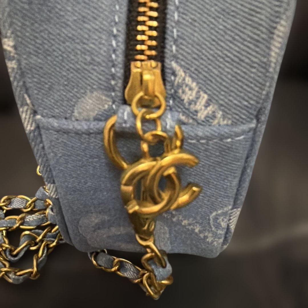CHANEL ブルー　デニム　シャネル　ショルダーバッグ　ゴールドチェーン