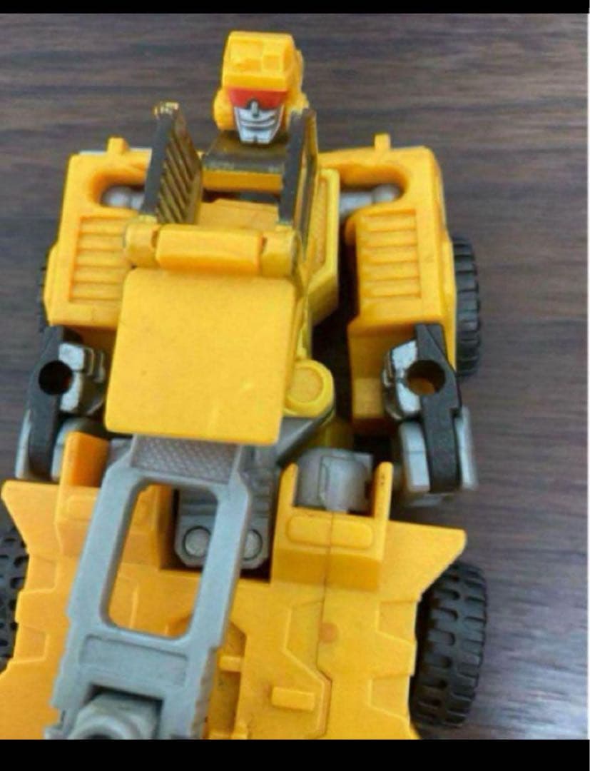 トランスフォーマー　ビルドキング　カーロボット①