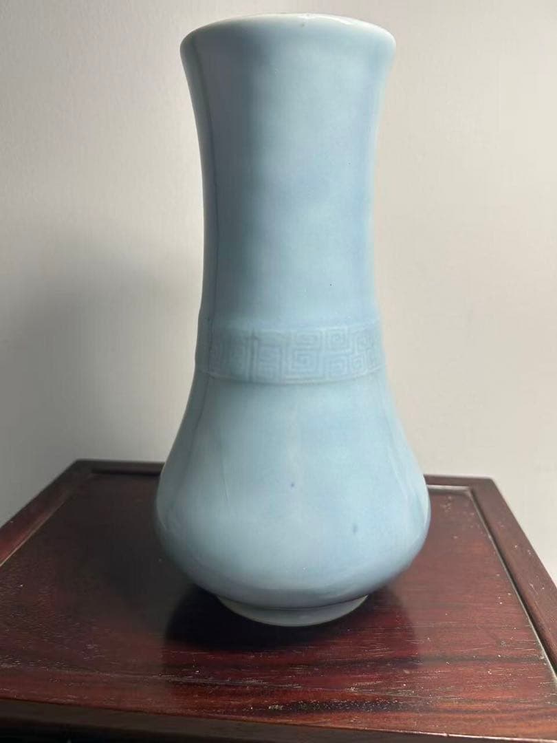 中国美術　大清乾隆年製銘　天青釉花瓶　 花器 時代物　ヒビ割れ有り　 唐物 花瓶