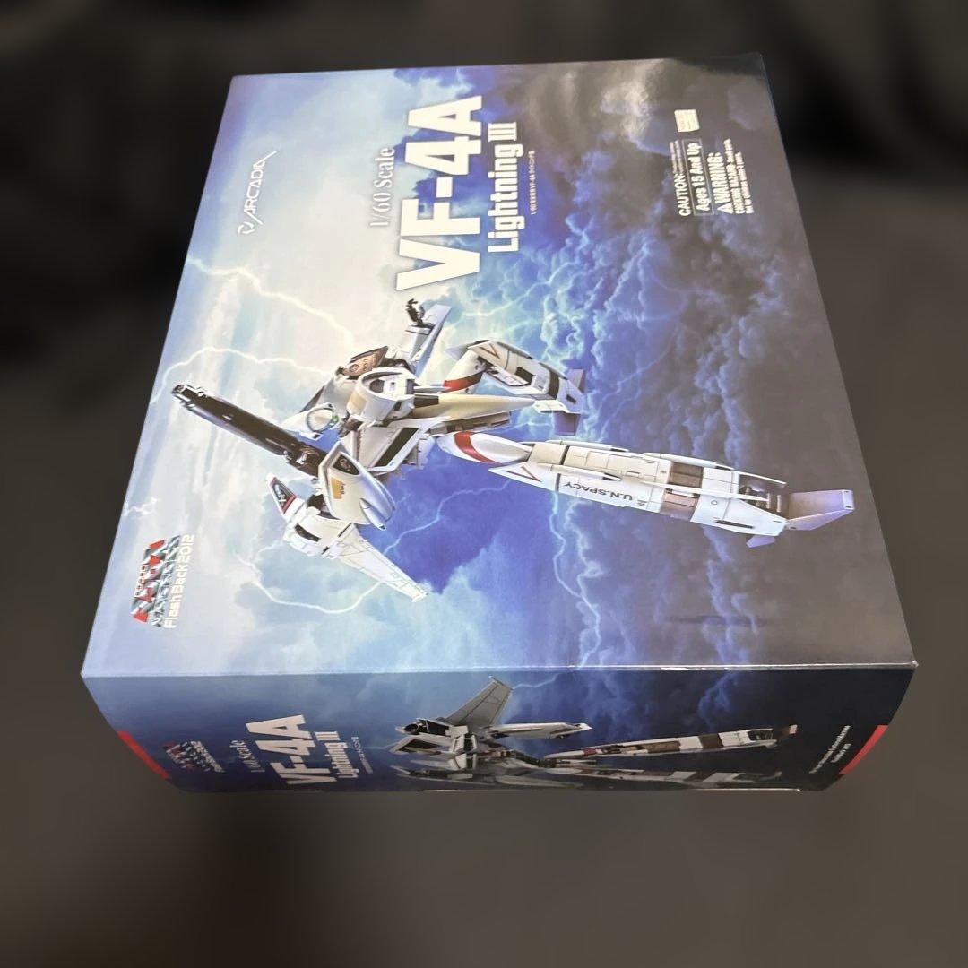 ARCADIA　1/60　完全変形　VF-4A ライトニングIII 一条輝搭乗機