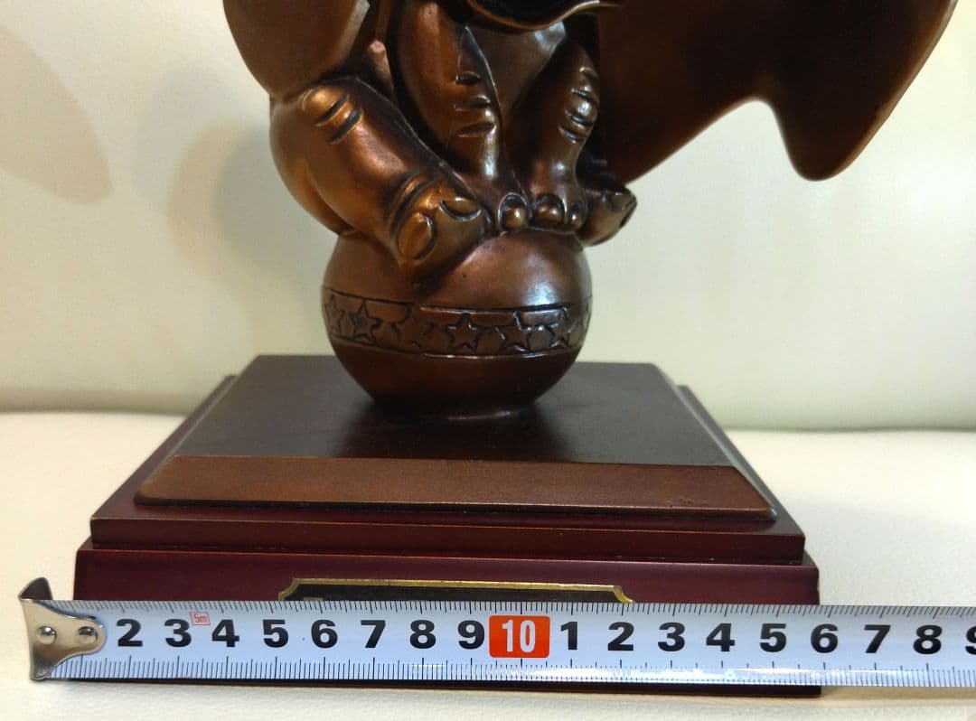 ダンボブロンズ像　激レア♪