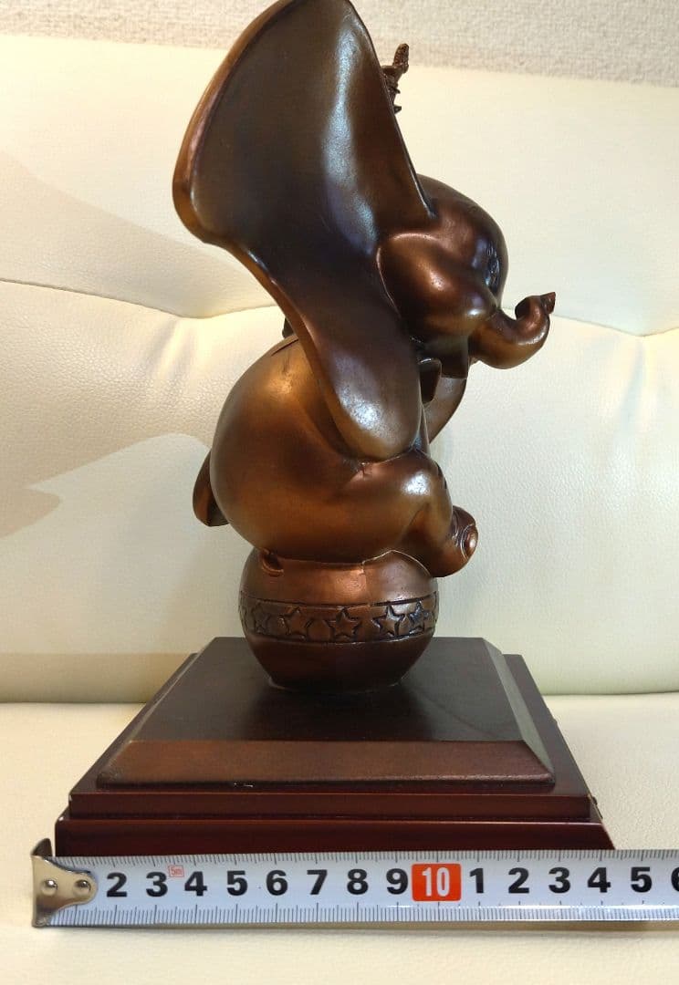 ダンボブロンズ像　激レア♪