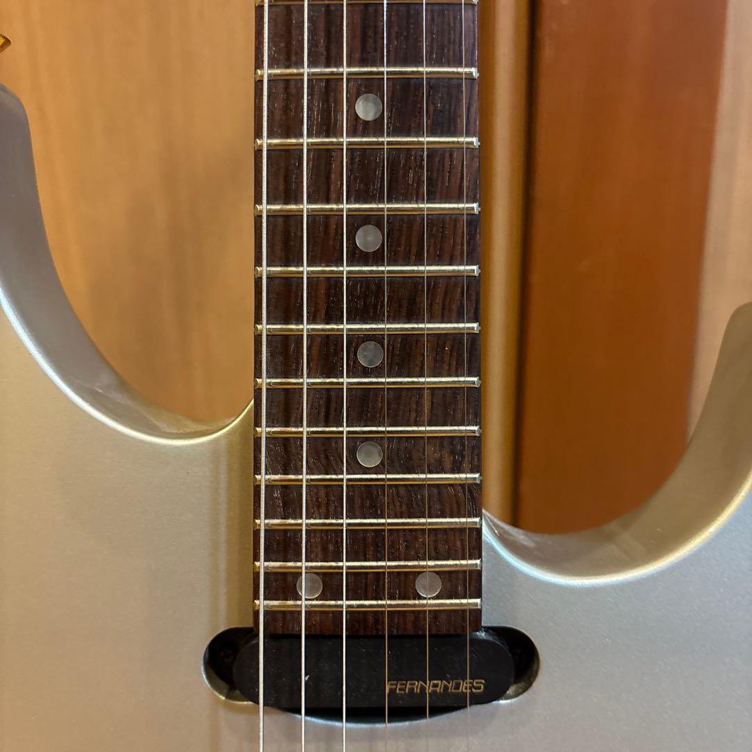 【たっちです】FERNANDES ゴールドパーツ仕様 トレモロアーム付