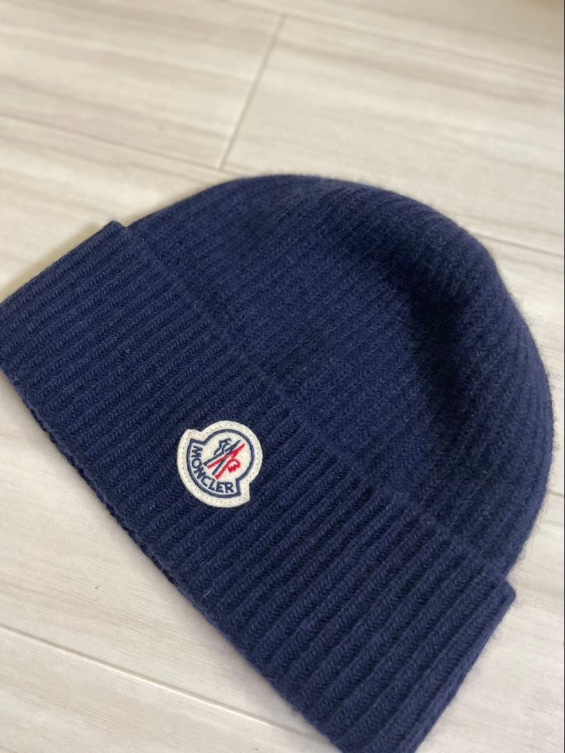 MONCLER ネイビー ニット帽 フリーサイズ　ビーニー