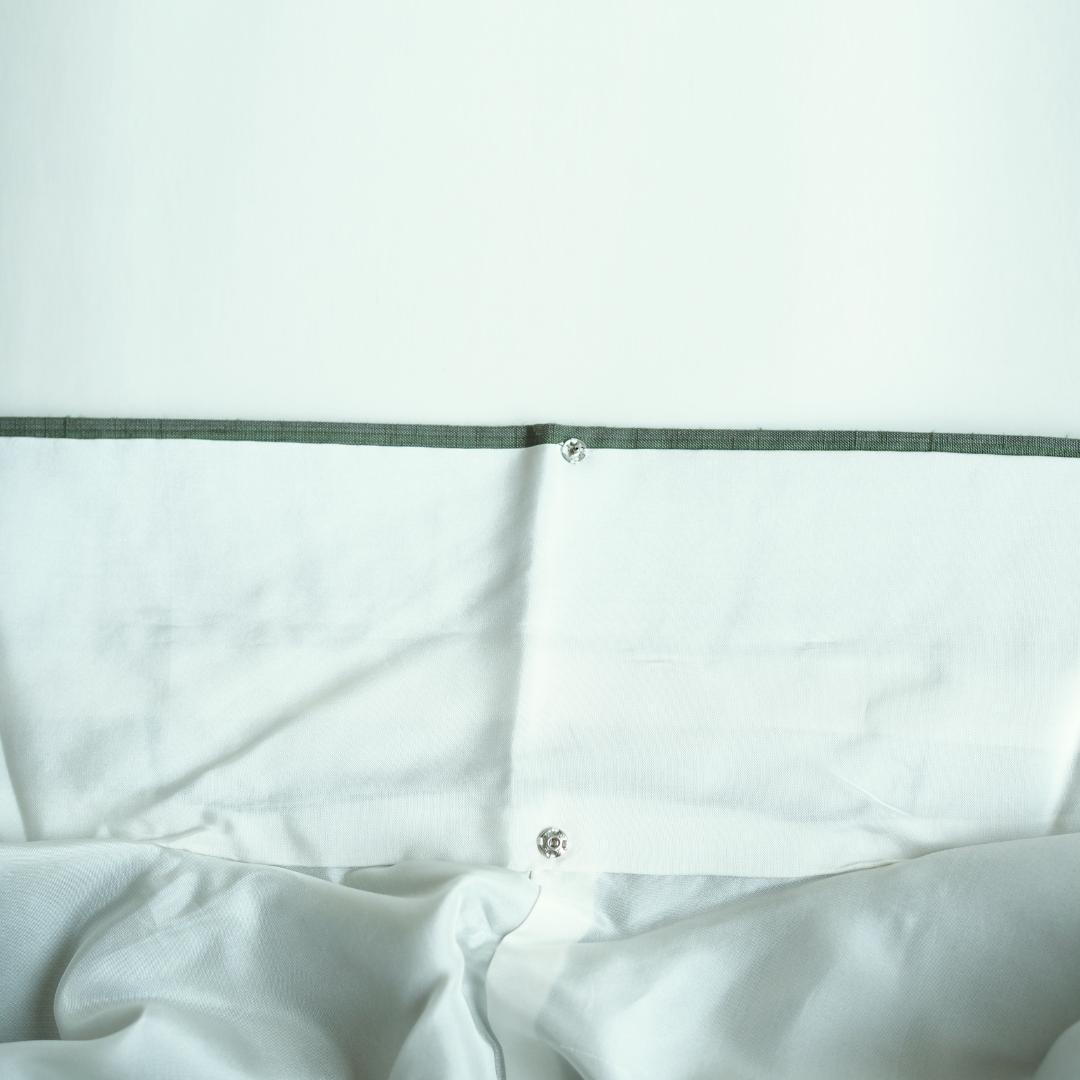 【着物】【つむぎ】グリーン地 片変わり 更紗柄 うす縞 紬 No.47